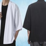 La chemise à manches kimono mise en valeur par deux hommes