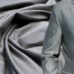 Du tissu, des costumes légers et respirants